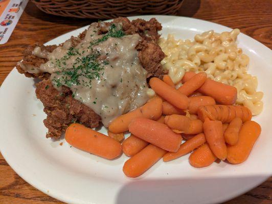 Fried turkey dinner at Cracker Barrel, Dyersburg