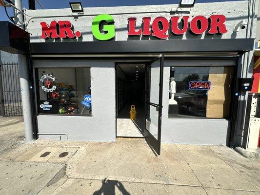 MR G LIQUOR