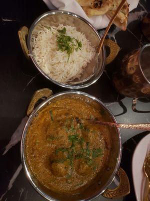 Lamb balls in gravy with rice