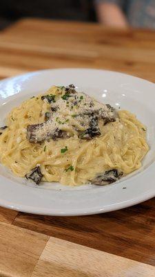 Tagliolini in Alfredo sauce