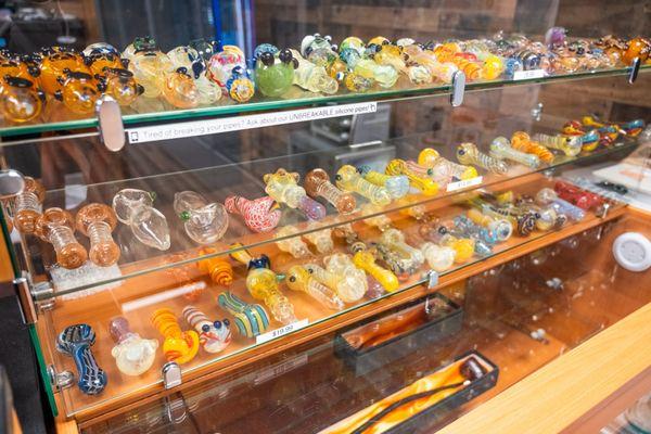 Glass pipe selection at Smoker Choice 3