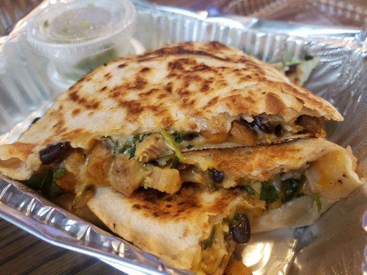 Chicken quesadilla, very good