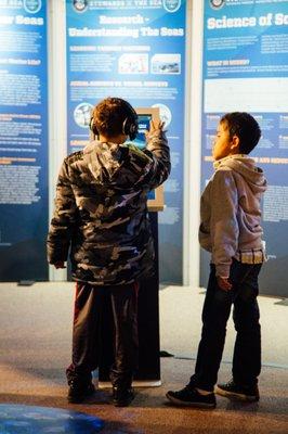 Children interacting with the Stewards of the Sea traveling exhibit.