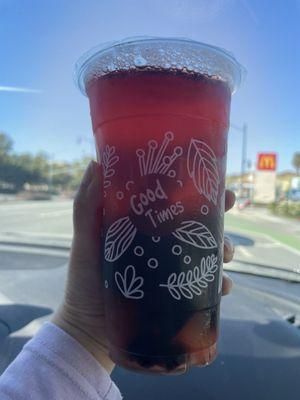 Pomegranate oolong tea with aiyu & grass jelly