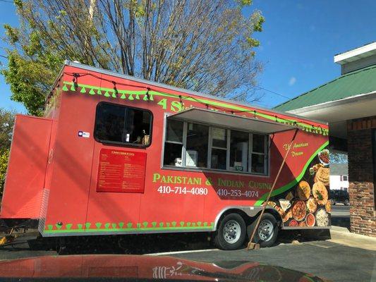 Cheerful Food truck