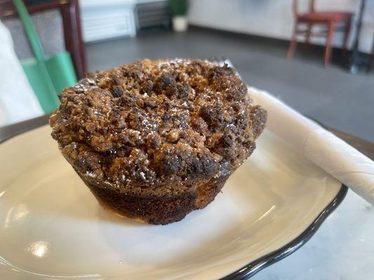 Crumb cake muffin