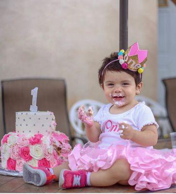 Loved the tutu, crown and one shirt. The only bummer the shirt had white stains