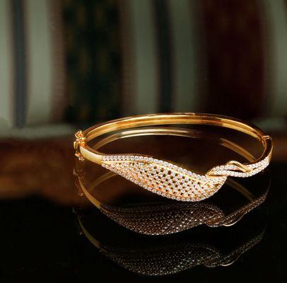 22K Gold Diamond Bangle