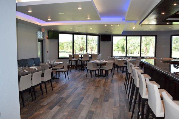 Vue 18 bar and restaurant at Rockledge Country Club