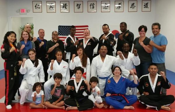 At Jang's Yong In Martial Arts we teach; Hapkido, Yongmoodo, Taekwondo, and Weapons.  We offer classes for Adults, Teens and Children.