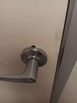 The door knob is broken in the women's restroom in white Castle they probably need a new, restroom door.