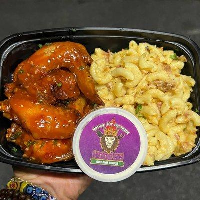 BBQ Wings and Smoked Turkey Mac