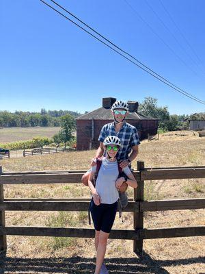 Random winery barn photo op on the bicycle ride to Gracianna Winery.