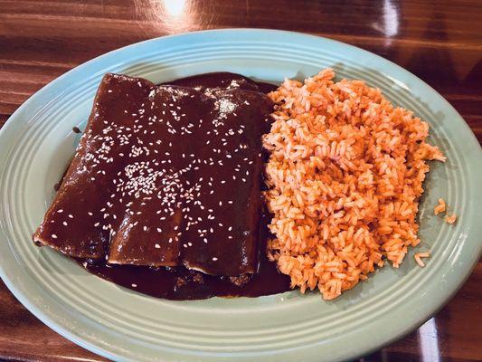 Enchiladas De Mole