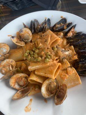 Mussels & clams