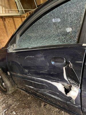 Saturn Ion 2007 drivers side door