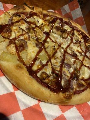 Aloha chicken pizza.