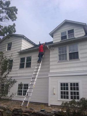 1/2 Round Aluminum Seamless Gutters with 3" round downspouts.
Westport CT