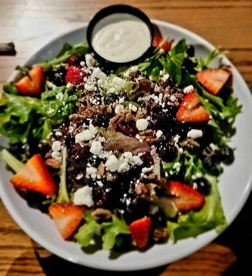 1927 Brew House By Santora's,  Pecan Berry Salad