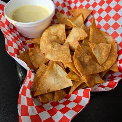 Queso and chips