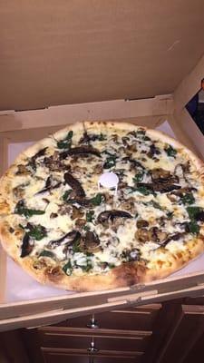 Truffle mushroom pizza was SUPERB!! My favorite!!