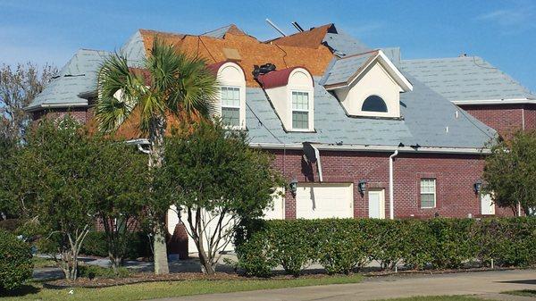 12/12 pitch 100+squares shingle roof