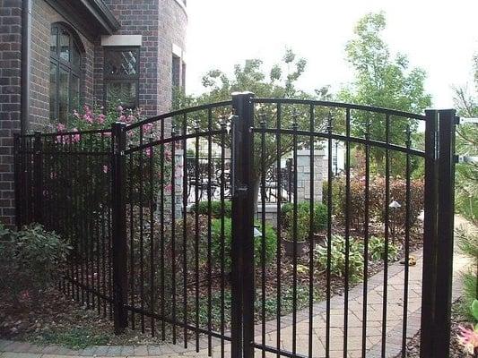 Integrity Aluminum arched front gate