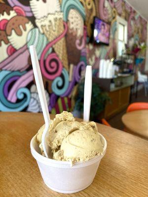 A huge scoop of butter pecan, so creamy and delicious (09/24)