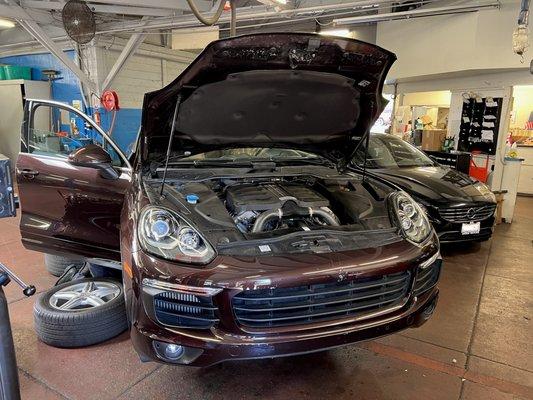 Oil change service, tire rotation, and front brake replacement on this 2017 Porsche Cayenne S