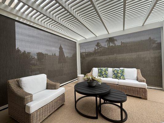 Apollo Retractable Screens by HIS