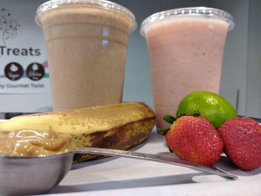 Peanut butter banana and strawberry pineapple smoothies