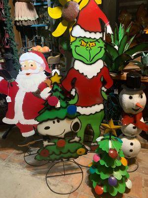 Santa and his friends have just arrived at Country Gal's Market!