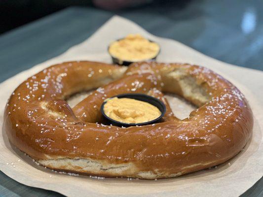 Pretzel with beer cheese!