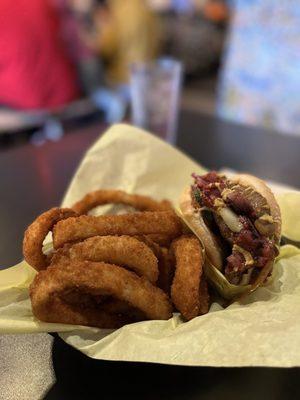 Guido Burger with Onion Rings