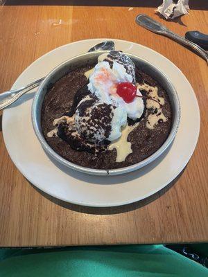 Hot Fudge Brownie Pizookie