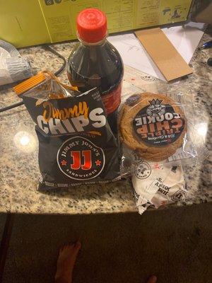 Sandwich chips cookie and coke