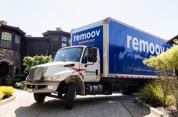 Embrace the freedom of a clutter-free existence with Remoov, where we reimagine your space to optimize functionality, style, peace.