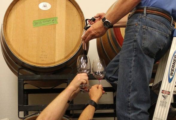 The proprietor, Les, giving a barrel tasting