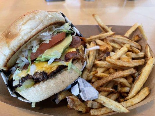 Bacon Cheeseburger with avocado