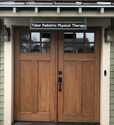 Tabor Pediatric PT is located in SE Portland in a private home giving the clinic a cozy and non-threatening feel.