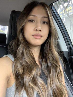 Ok not the best photo but my hair looks healthy even in my gloomy car :)