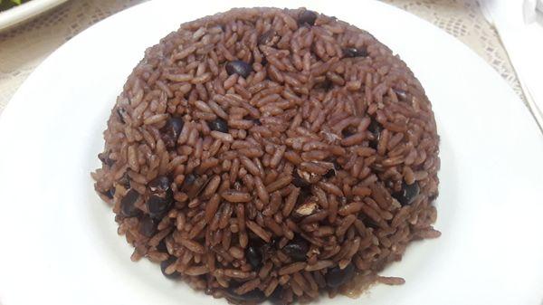 Arroz Moro: Mixed rice & black beans