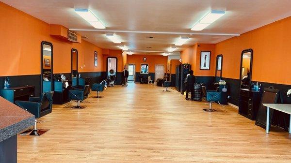 New Monroe Location, for this Full Service Hair Salon.. nice place with a lot of room