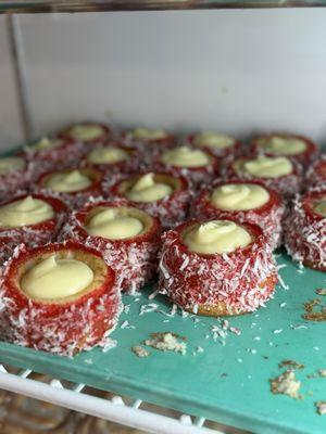 Coconut cake with vanilla filling