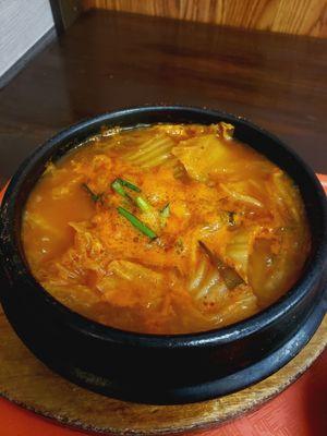 Kimchi Jjigae || IG: @misspiggyeats