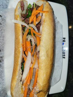 Pork bahn mi, not really to my liking. Drippy.