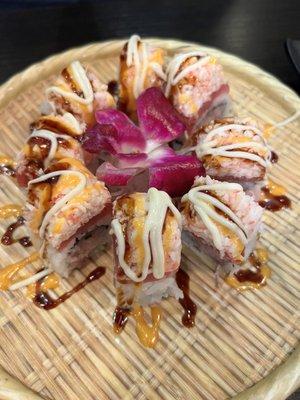 Sakana Fire Roll