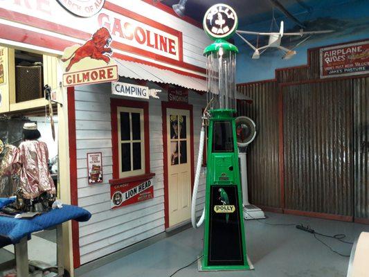 Polly gas pump fully restored