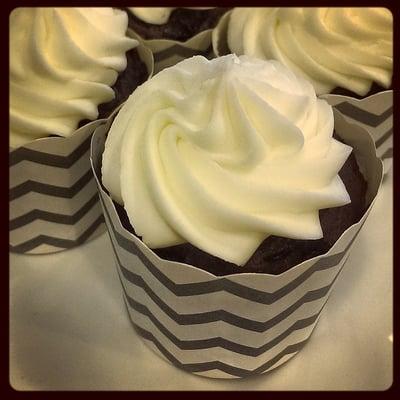 Chocolate cupcakes with vanilla frosting