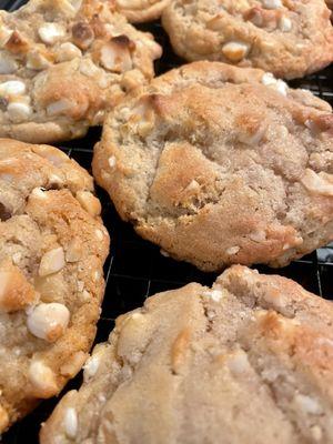 White Chocolate Macadamia Nut Cookie